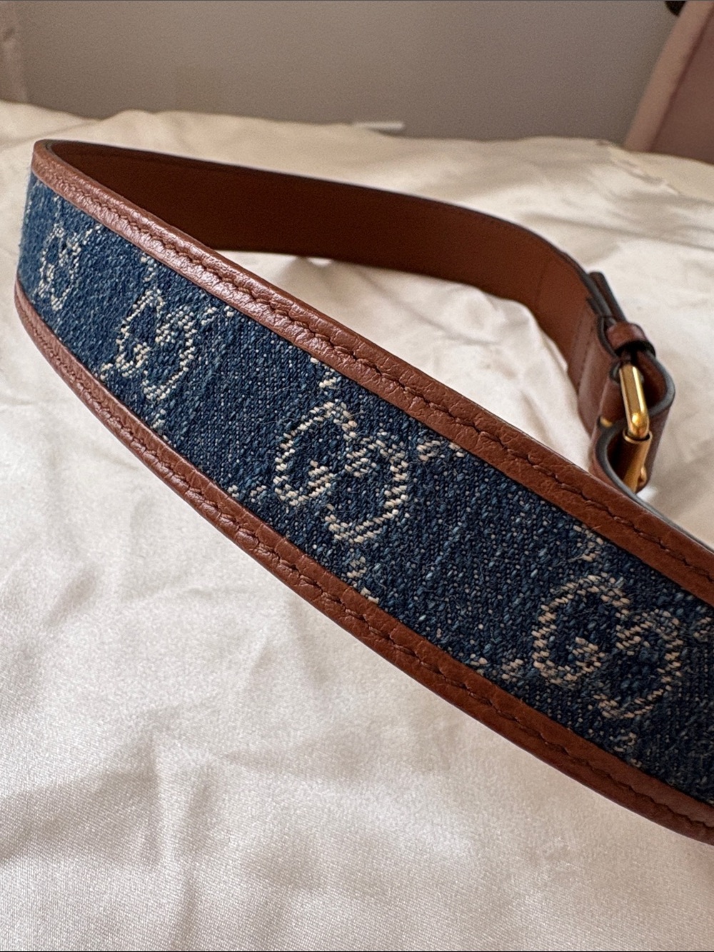 NEW women Gucci Brown Leather w/ denim belt